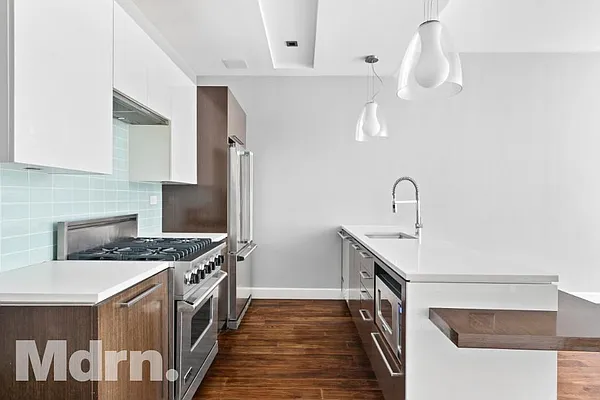 Rented by Mdrn Residential | media 27