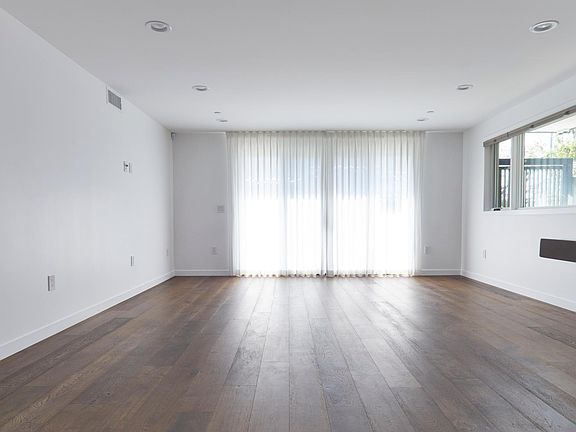 5th image of 321 Rose Ave #1A