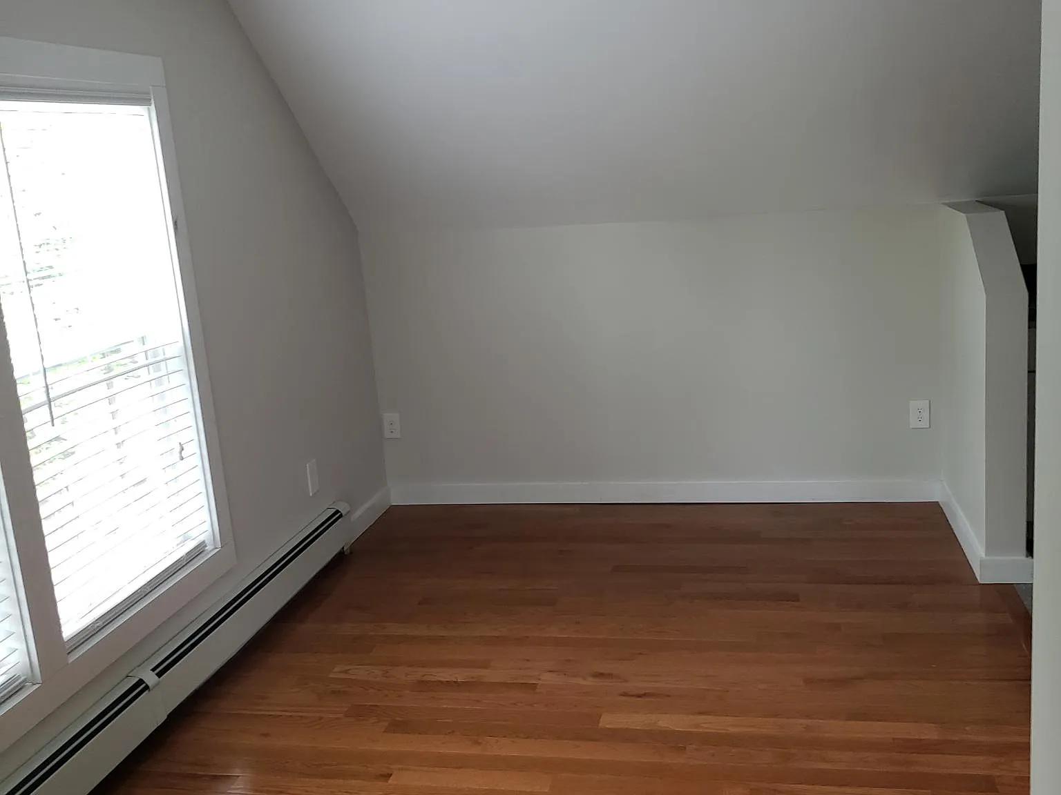Studio, 435 sqft, $1,250 — Photo 2