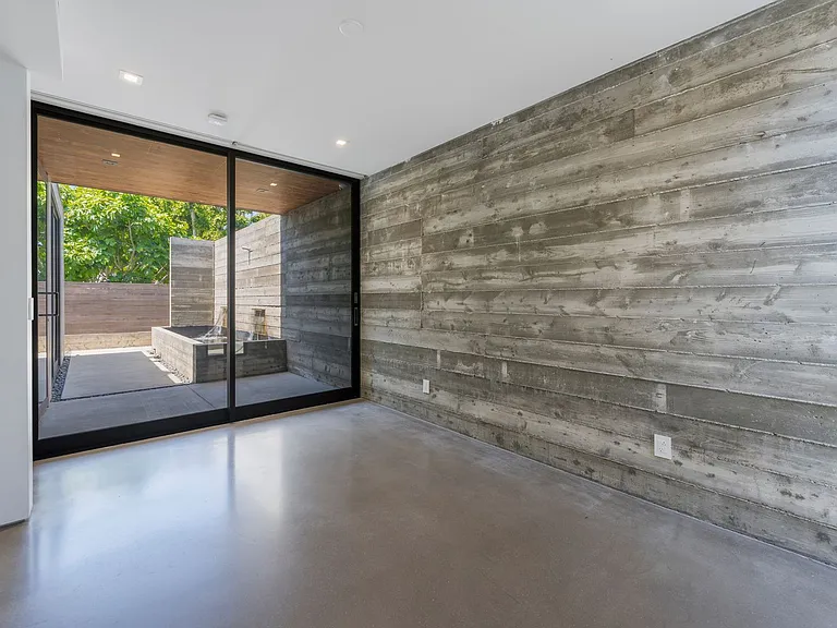 762 Rosecrans Ave — Photo 19