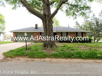 718 NW 5th St, Blue Springs, MO, 64014