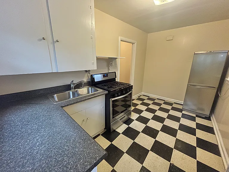 912 Oxmoor Rd #3 — Photo 44