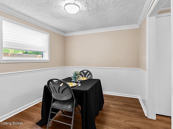 4th image of 4405 Breitenstein Ave