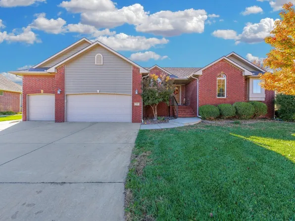 319 Evergreen Ct, Cheney, KS 67025