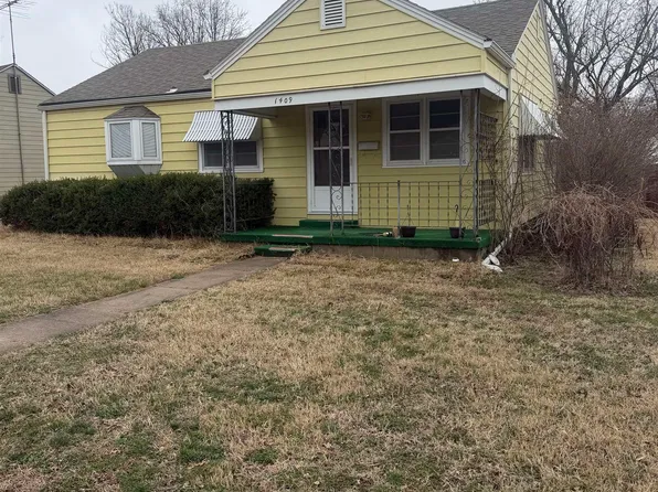 1409 W Cave Springs Ave, El Dorado, KS 67042