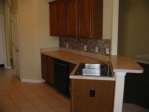 3rd image of 13933 Wellington Ln