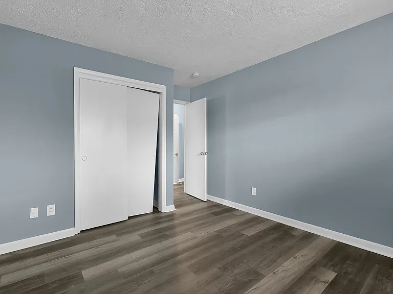 3159 Stephen Dr S — Photo 9