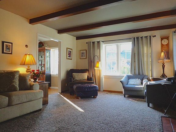 2nd image of 804 Sauganash Dr