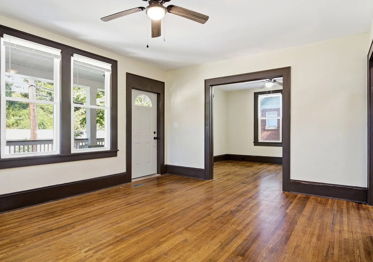 Recently Renovated 3 Bedroom Craftsman Pet Friendly! — Photo 3