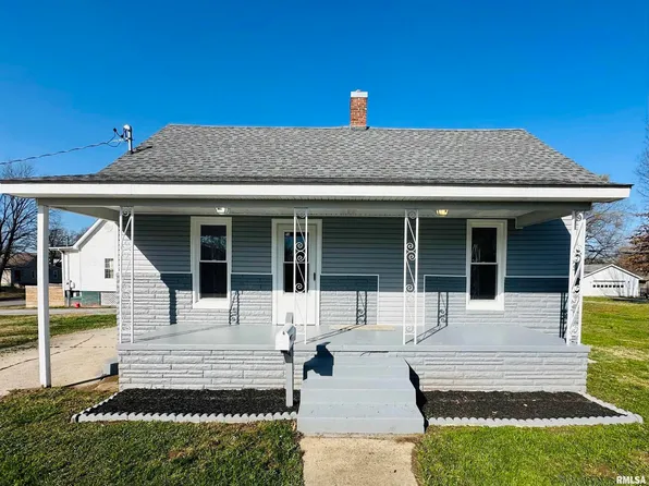 1425 S Oak St, Harrisburg, IL 62946