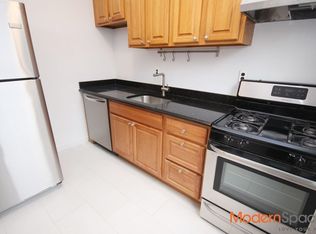 2346 29th St APT 3F, Astoria, NY 11105