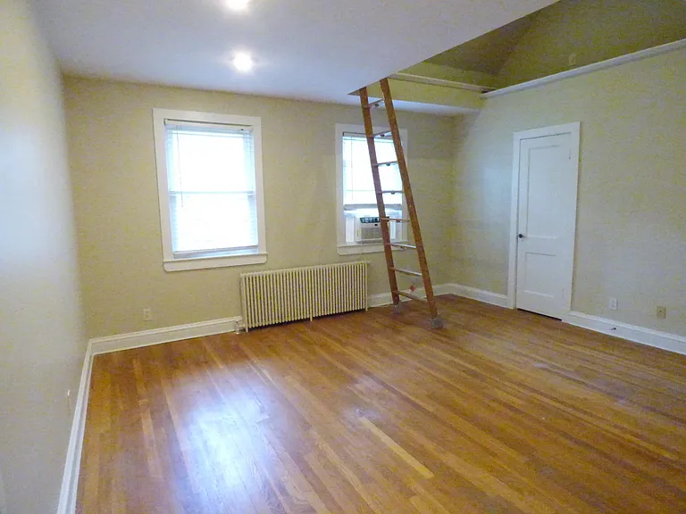3915 W St NW #4 — Photo 11