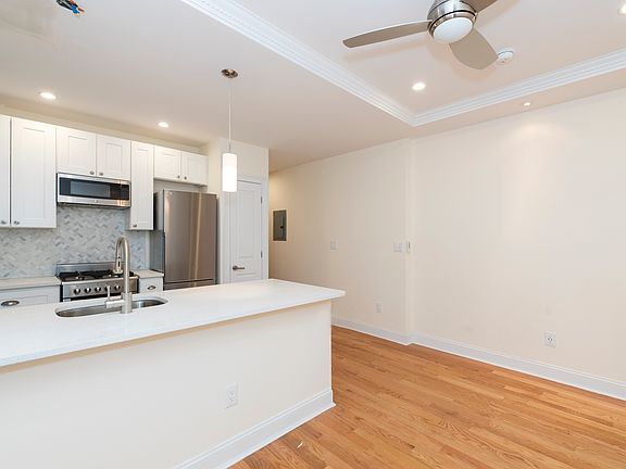 3rd image of 3147 Broadway APT 11