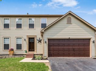 2379 Mills Fall Dr, Hilliard, OH 43026