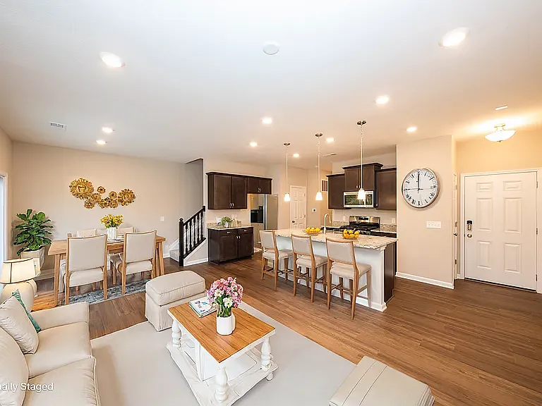 4852 Osprey Pointe Dr #4852 — Photo 4