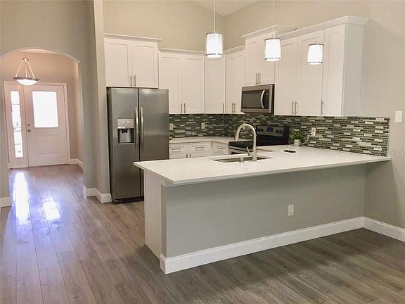 4th image of 1212 Fox Grove Ct