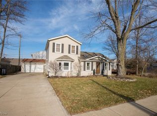 4413 E Lake Rd, Sheffield Lake, OH 44054