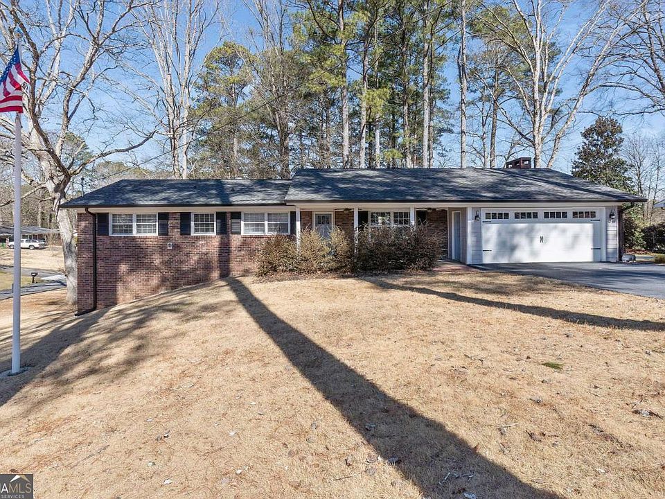 1st image of 3694 Pinehill Cir