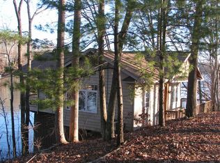 1696 Snidow Dr, Goodview, VA 24095