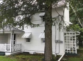 158 1st St, Oneida, PA 18242