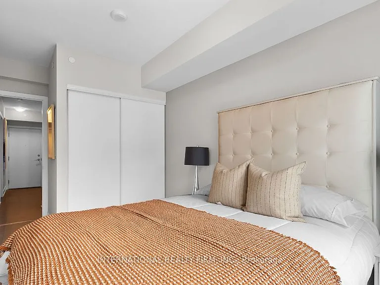 525 Adelaide St W #LPH35 — Photo 16