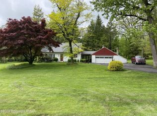 6170 Bottom Rd, Slatington, PA 18080
