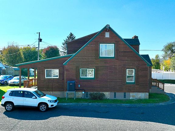 2nd image of 200 Oakvale Rd