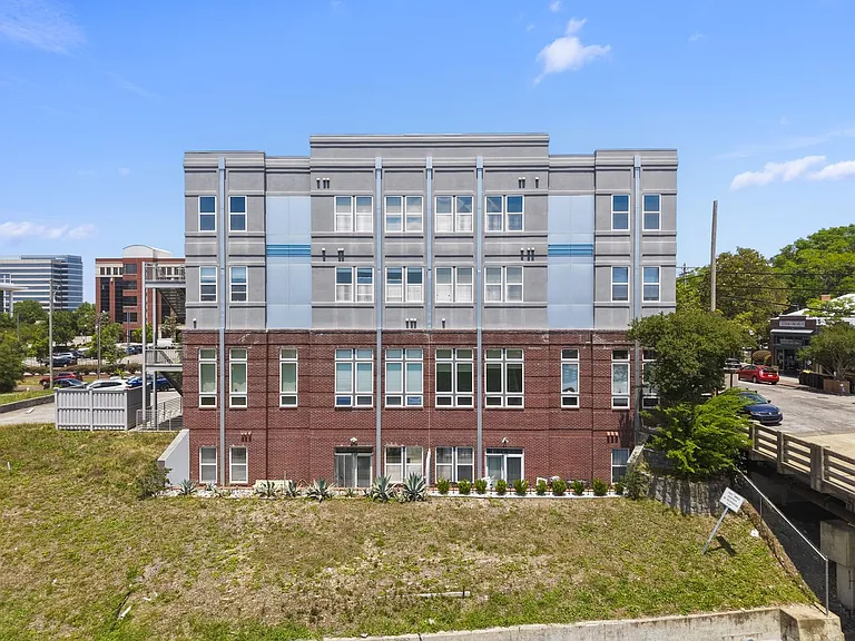 619 N 4th St #301 — Photo 40