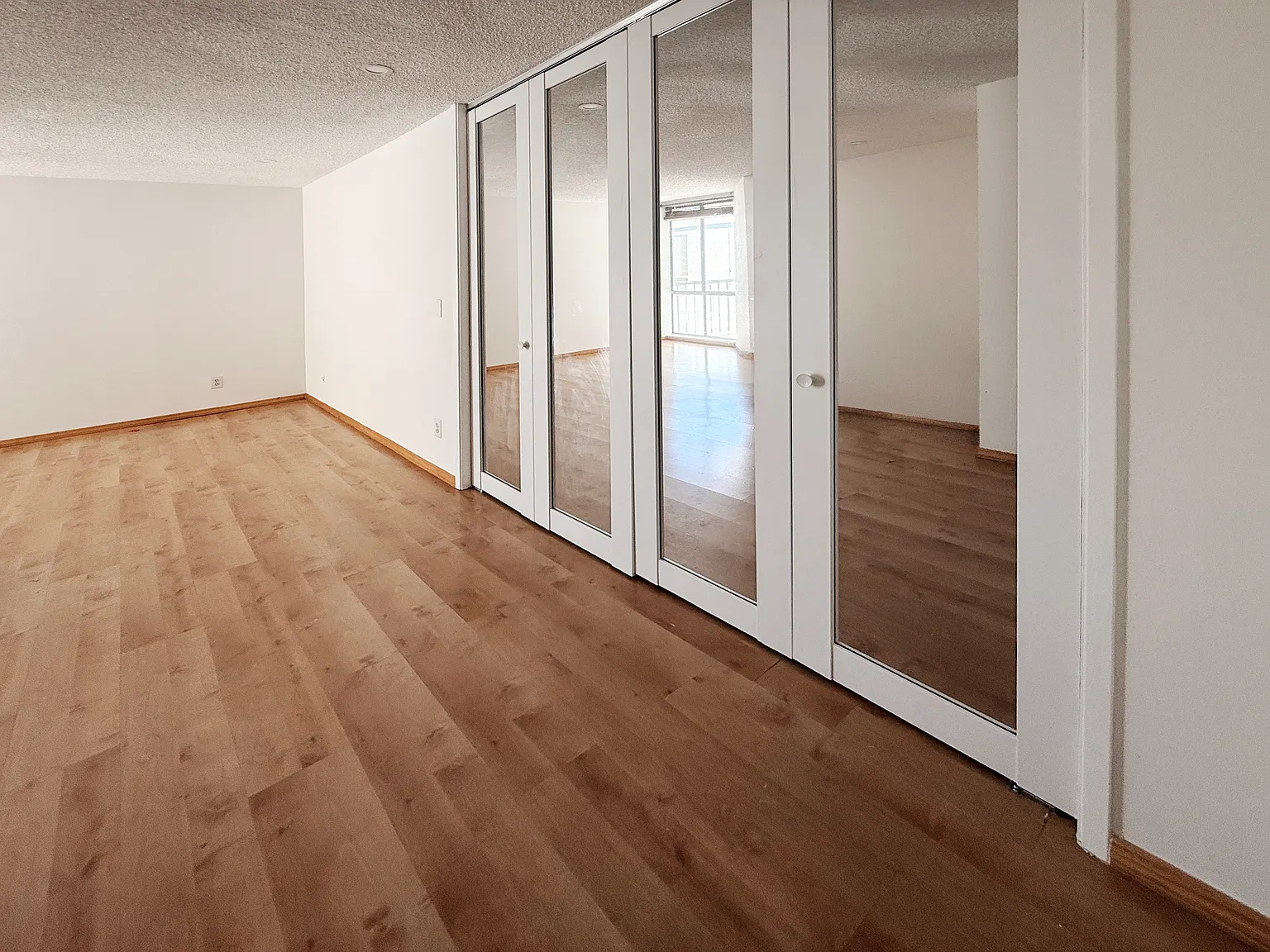 1 bed, 768 sqft, $3,100 — Photo 3
