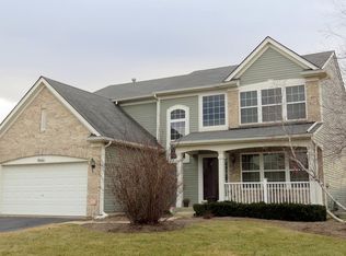 9661 Longfield Dr, Huntley, IL 60142
