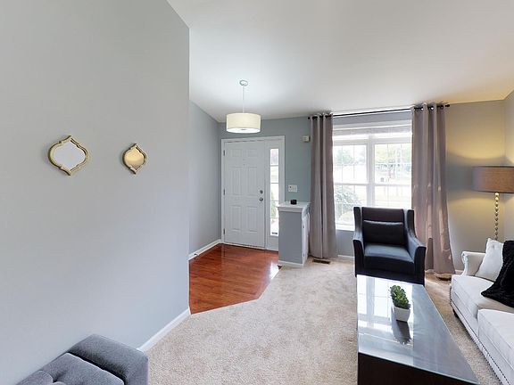 2nd image of 2101 Clarewood Ln