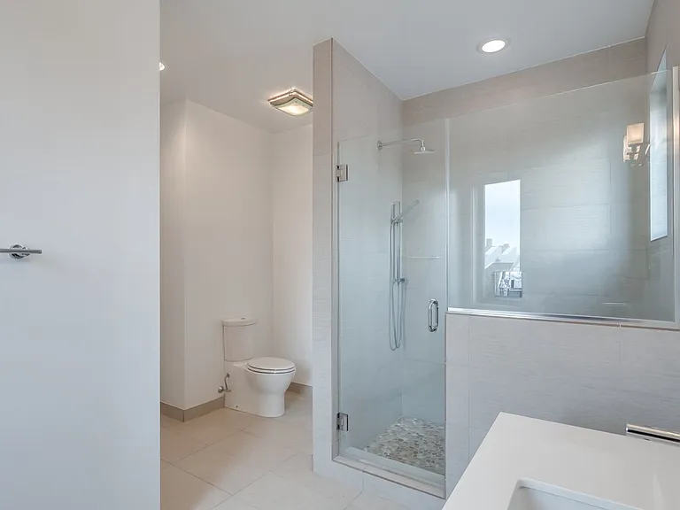 826 N 3rd St #6 — Photo 10