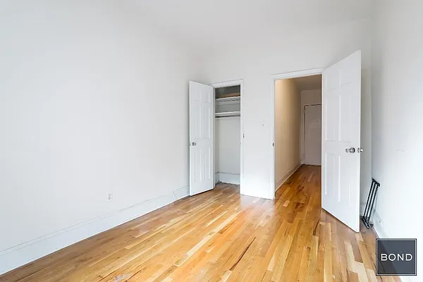 Rented by Bond New York | media 3