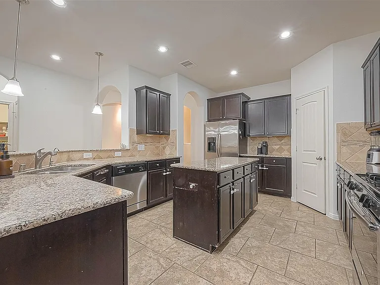 8722 Adrienne Dr — Photo 9