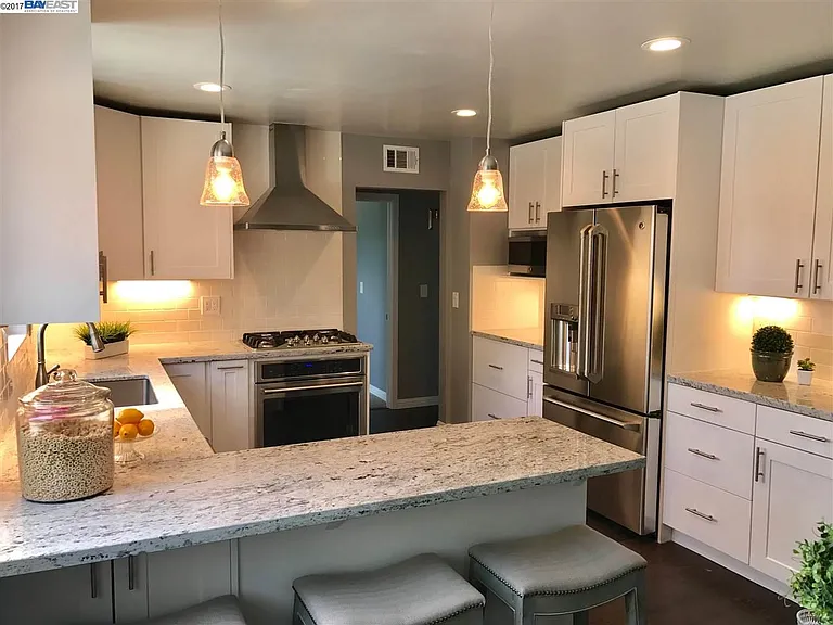 Bigelow Pl — Photo 4