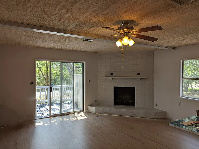 5504 Lakeaire Blvd — Photo 8