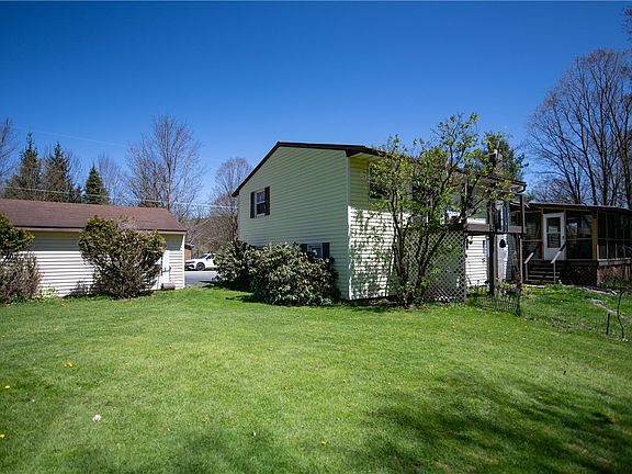 3rd image of 70 School View Rd