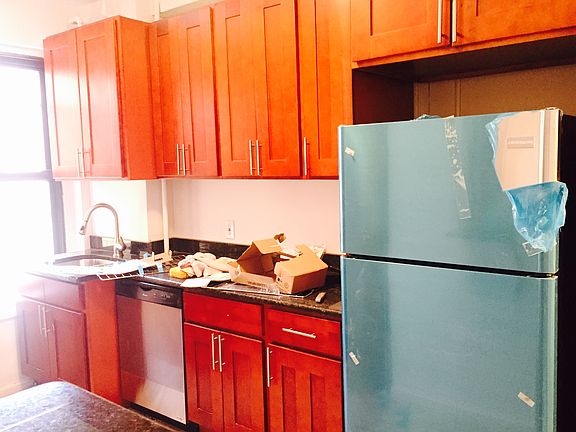 2nd image of 20 W 84th St APT 6B