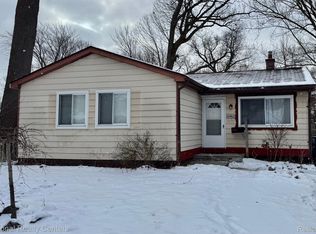 151 W Granet Ave, Hazel Park, MI