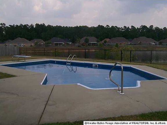 3rd image of 35910 Sarasota Ave