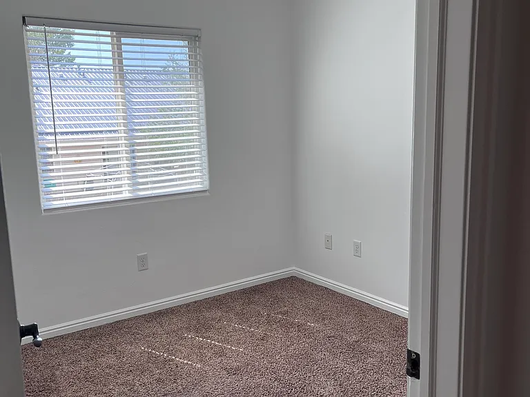Upstairs Bedroom 2