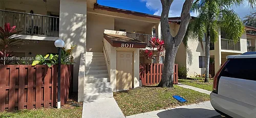 8011 Southgate Blvd Photo 1