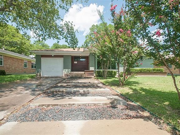 3rd image of 8924 Larchwood Dr