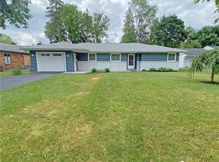 75 Penarrow Rd, Rochester, NY 14618