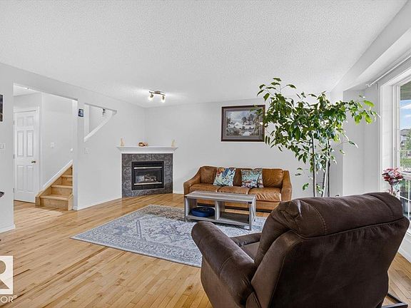 5th image of 722 88a St SW