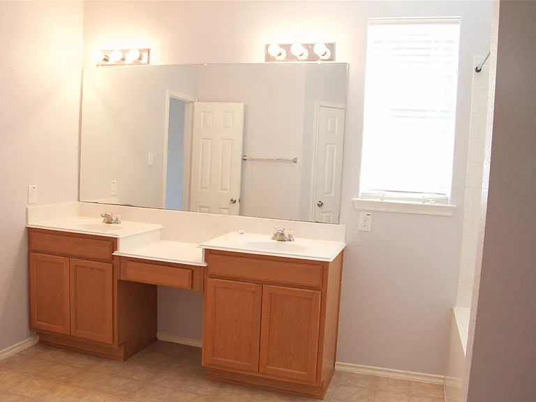 2711 Cally Ct — Photo 19