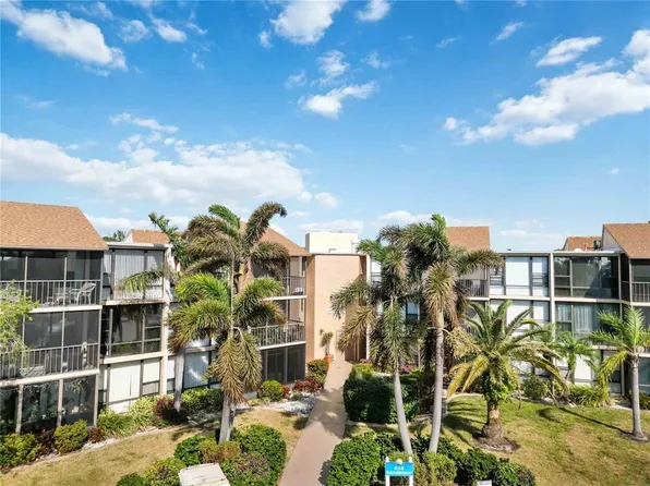 618 BIRD BAY DRIVE S #201, VENICE, FL 34285