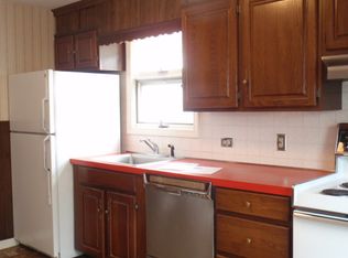 75 Merida St, Springfield, MA 01104