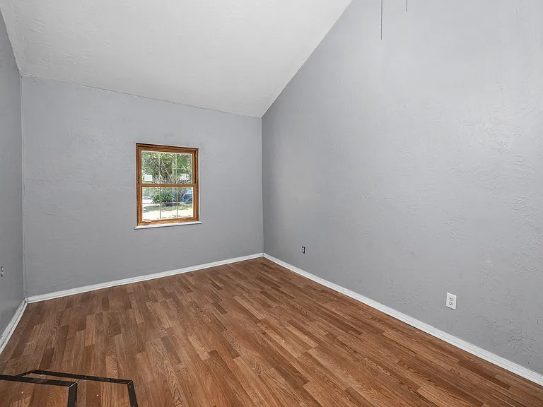 1703 NW Euclid Ave — Photo 8