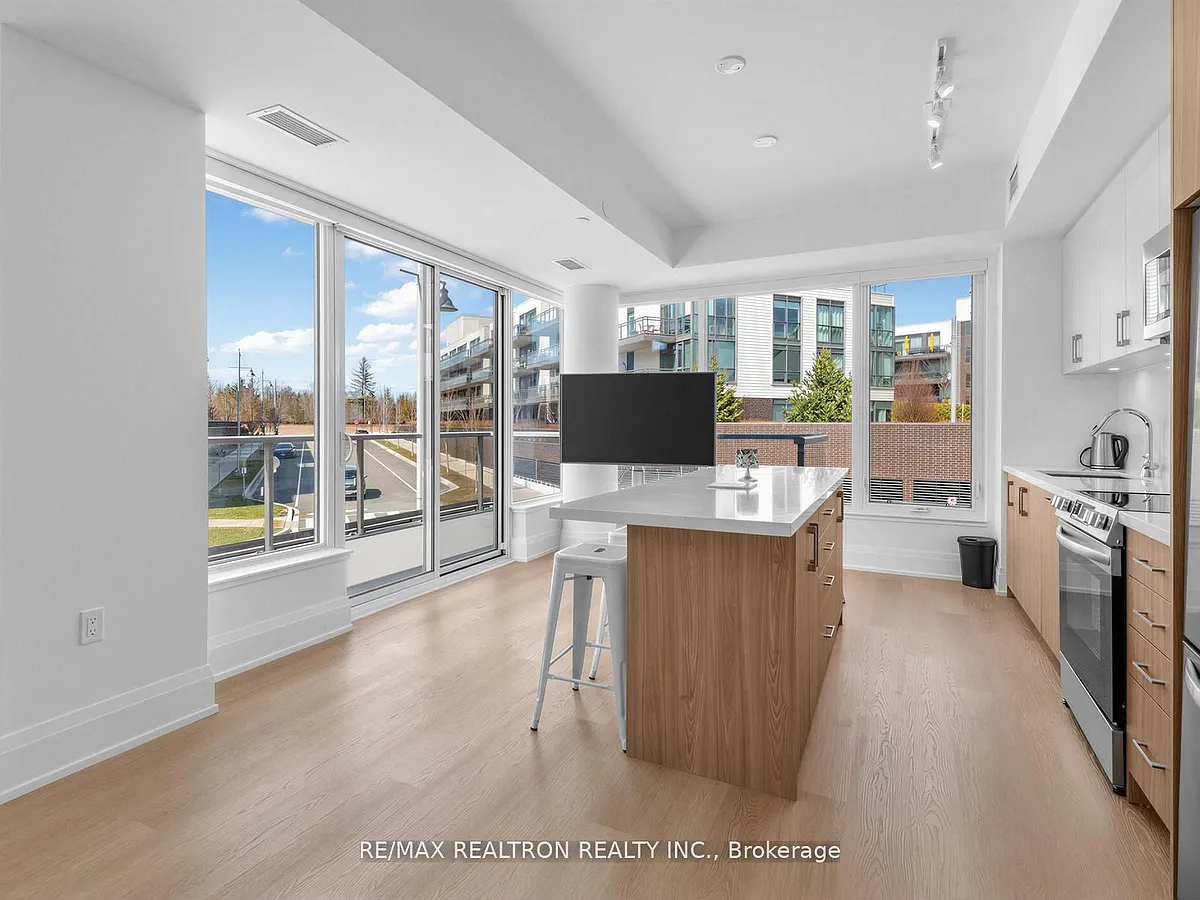 Building Photo - 333 Sunseeker Ave #214